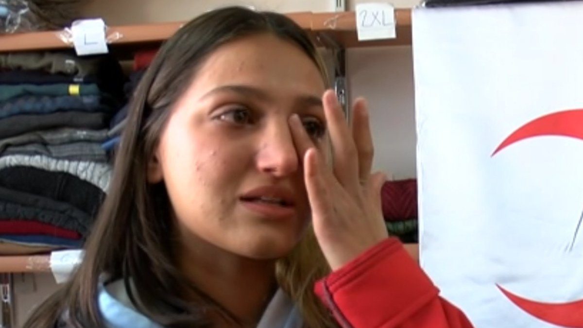 Azerbaycanlı öğrenciler: Türkiye’ye yardımımız dokunsun istedik