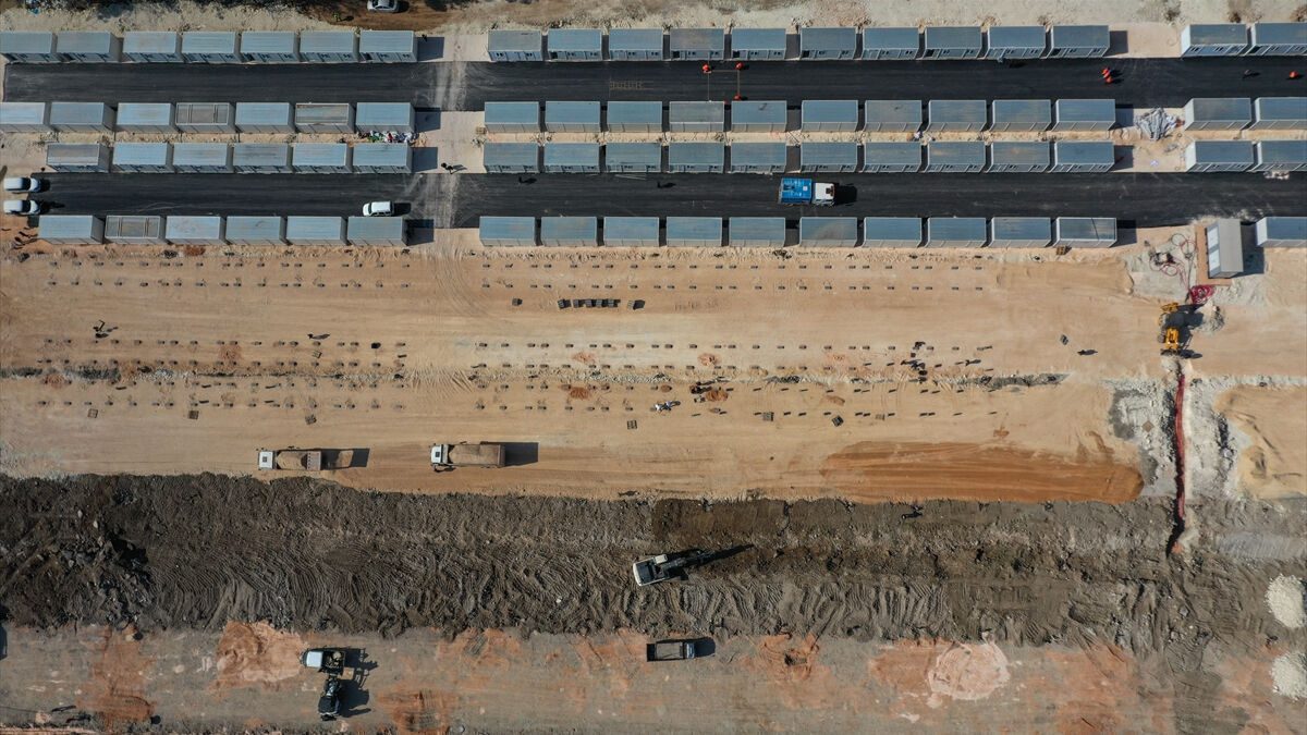 Deprem Adıyaman’ı da vurmuştu! Kentte 70 bin kişilik konteyner inşa ediliyor
