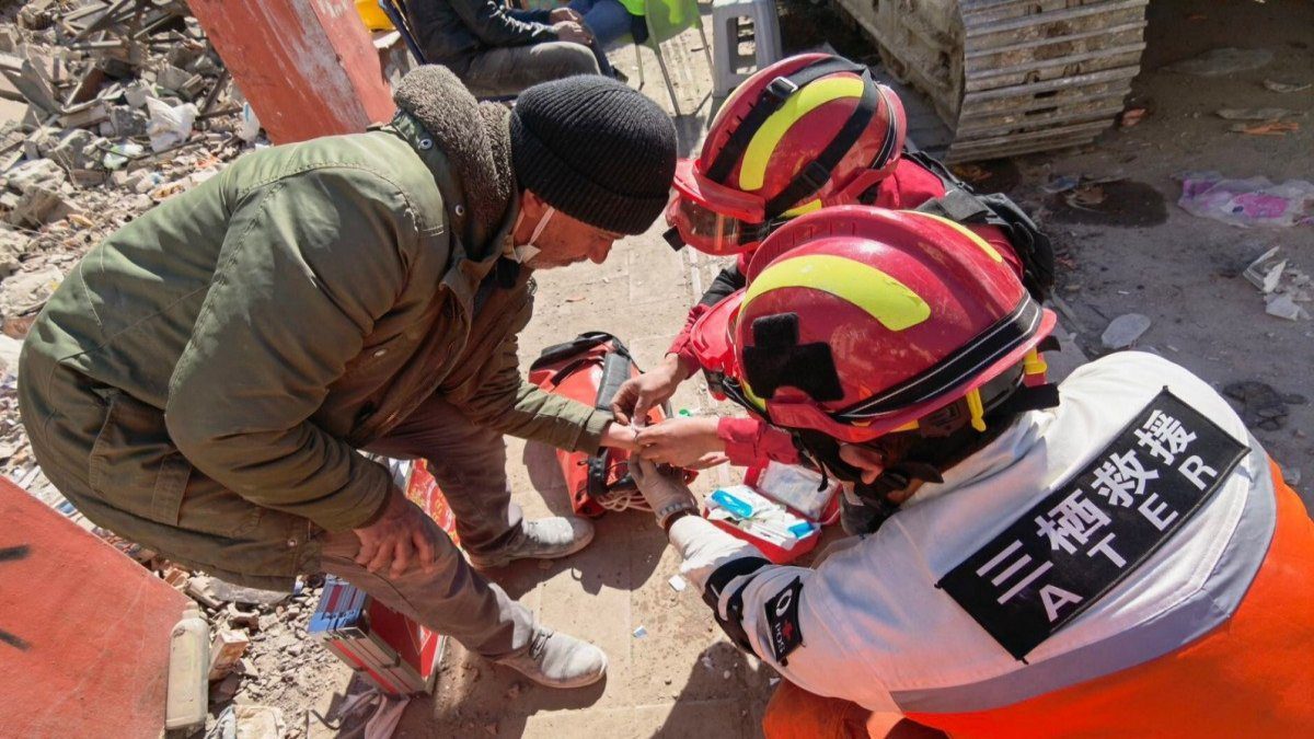Deprem bölgelerine yardıma giden Çinli ekip yaşadıklarını anlattı