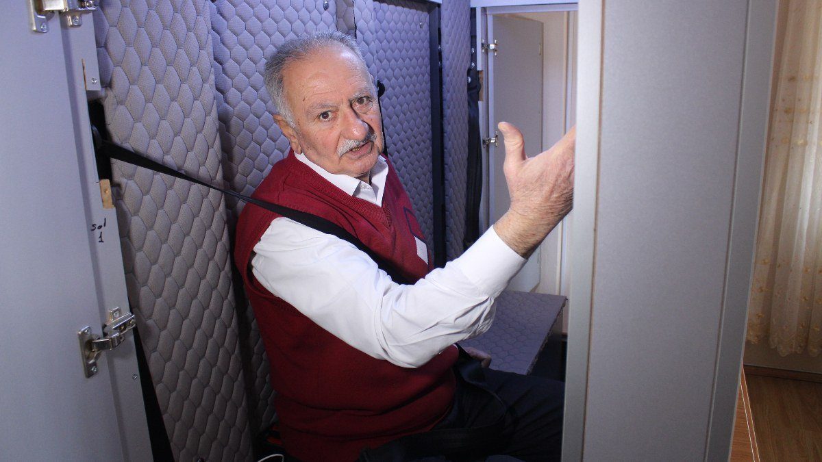 İzmir depreminden korkan karısı için korunaklı kabin yaptı