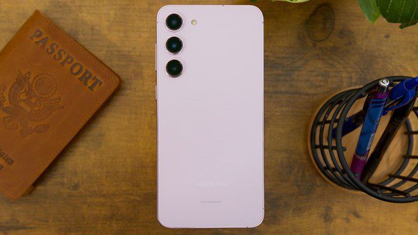 Samsung piyasaya yeni giren Galaxy S23 Plus’ın fiyatında büyük indirime gitti