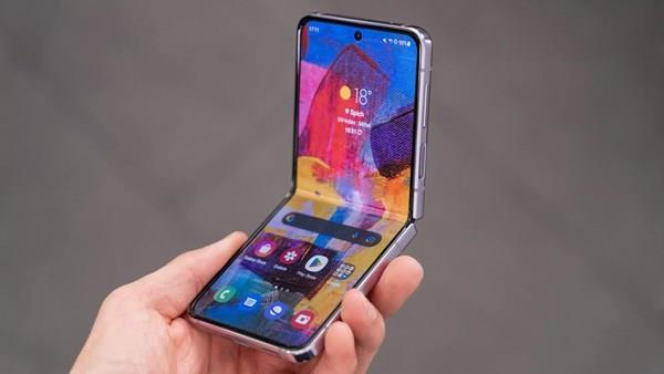 Samsung’un yeni katlanabilir telefonları BOE üretimi ekranlarla donatılabilir