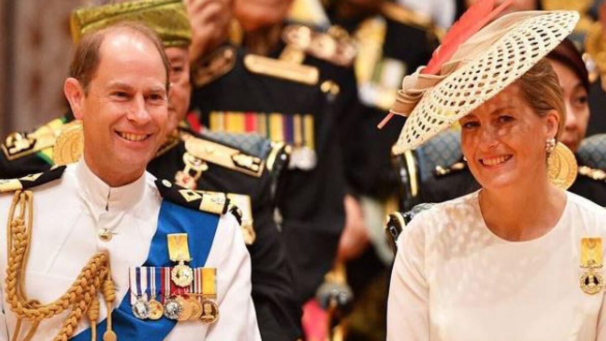 İngiltere Kralı Charles, babasının ‘Edinburgh Dükü’ unvanını kardeşi Prens Edward’a verdi