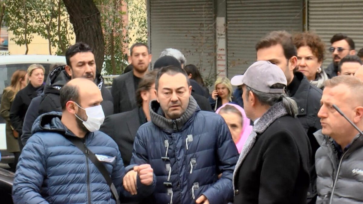 Serdar Ortaç’ın kardeşi son yolculuğuna uğurlandı