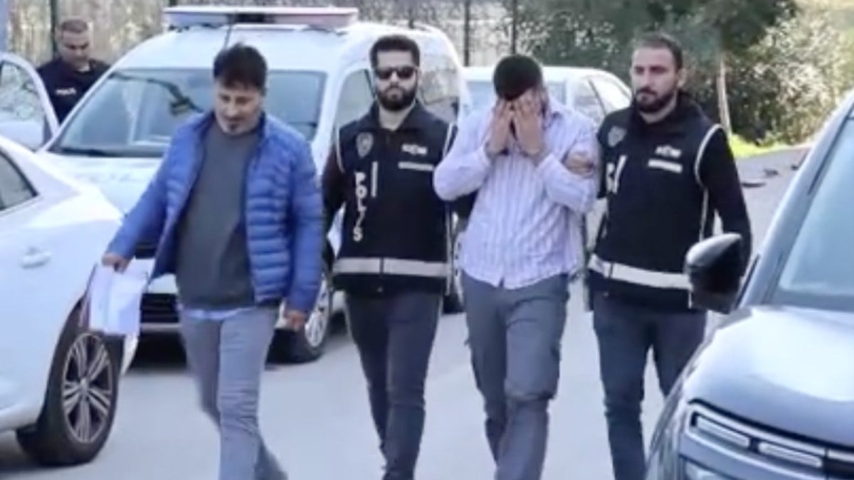Adana’da kendini MİT mensubu olarak tanıtan adam yakalandı