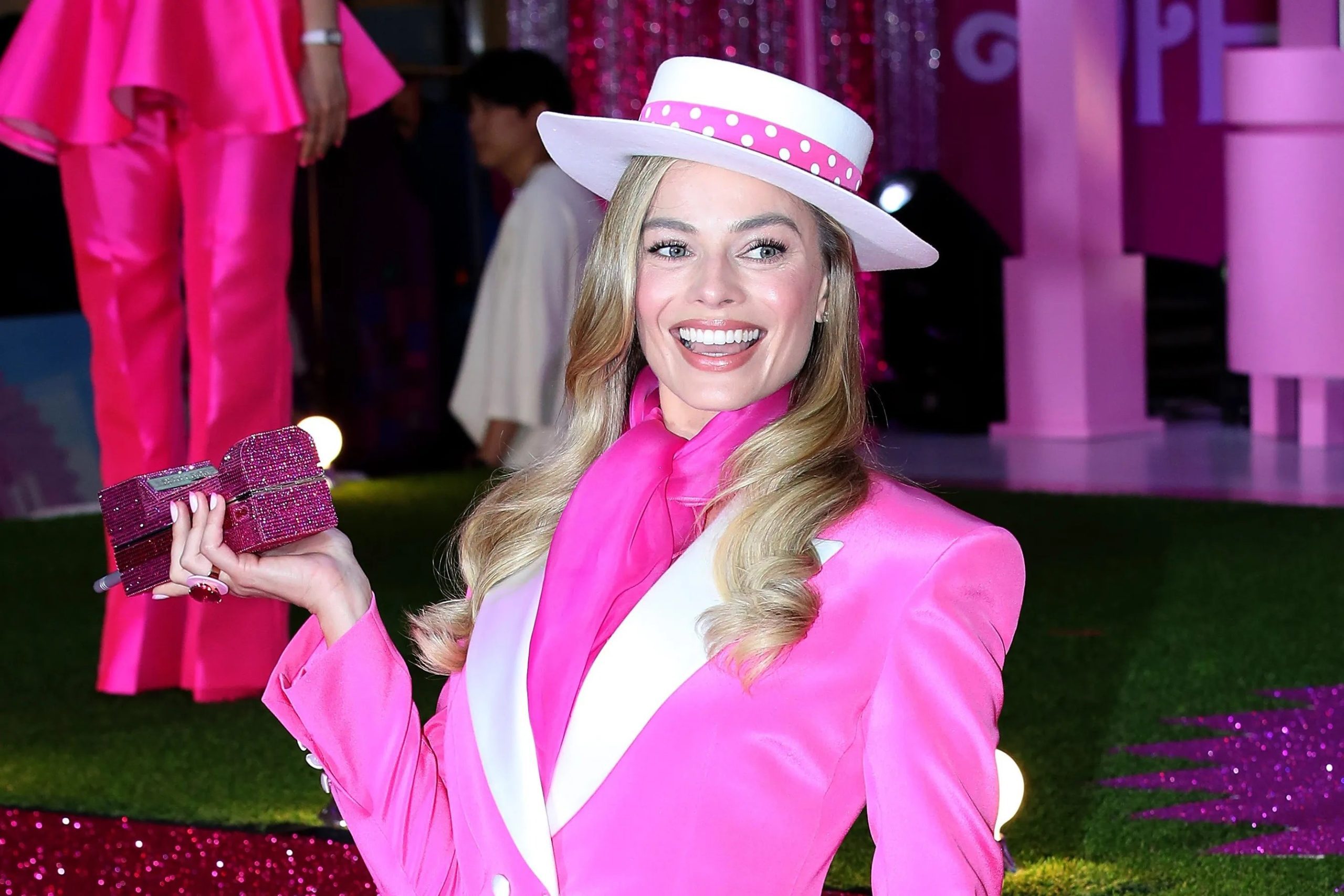 Nokia’nın sahibinden Barbie kapaklı telefon geliyor