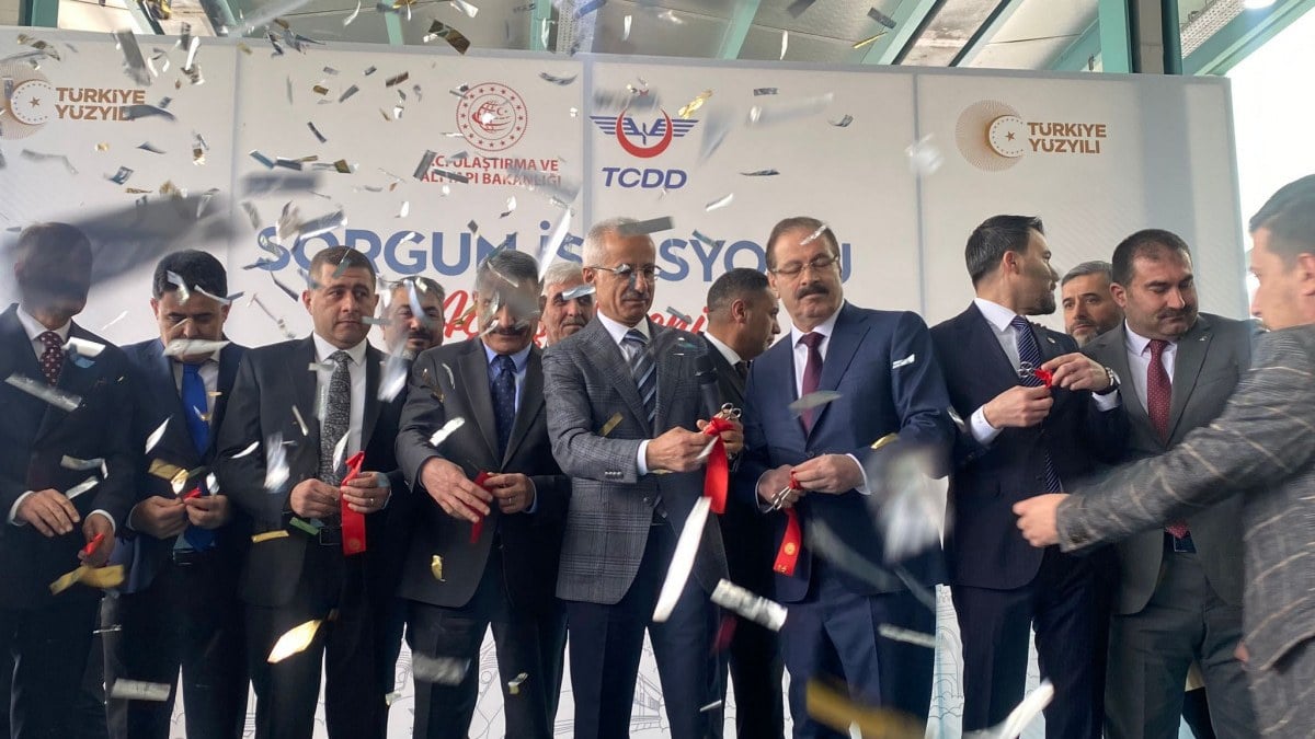 Abdulkadir Uraloğlu: Ankara-Sivas YHT hattımızda 885 bin yolcu taşıdık