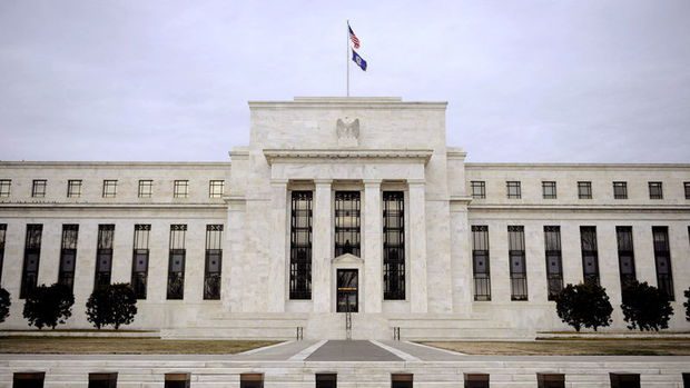 Bloomberg anketi: Fed enflasyona rağmen faiz öngörüsünü değiştirmez
