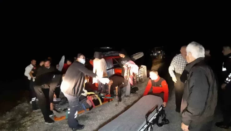 54 plakalı traktör devrildi: 1 yaralı