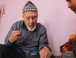 Hatay’da 103 yaşındaki yaşlı adam yıllara meydan okuyor