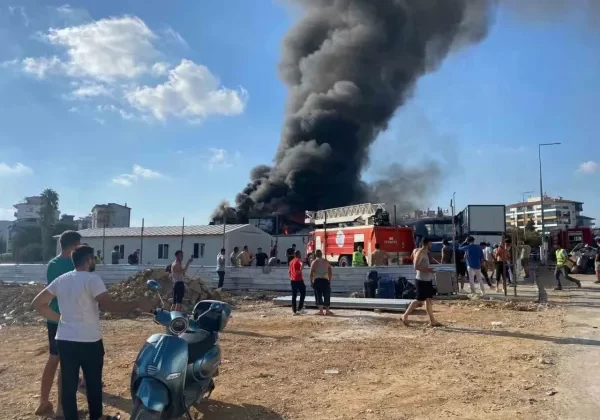 İşçilerin kaldığı konteynerlerde yangın