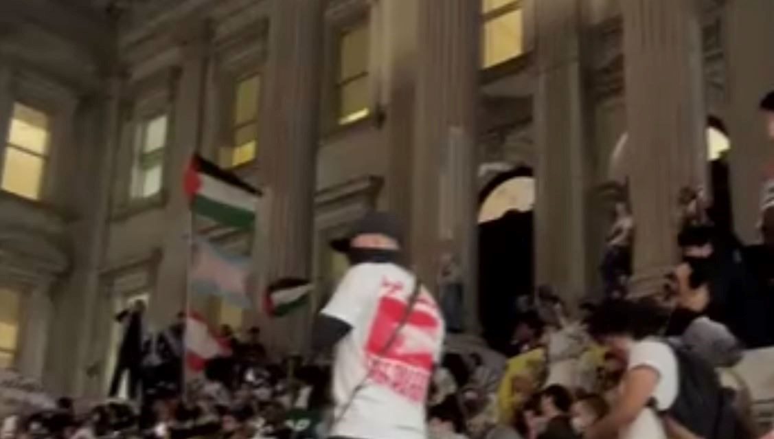 New York Belediyesi’nde Filistin için oturma eylemi