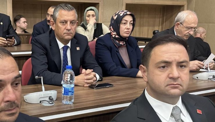 Sinan Ateş davasında mahkeme içinden fotoğraf: Yan yana oturdular