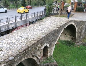 Tabakhane Köprüsü tüm işlevselliğini koruyor