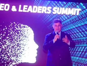6. Dijital CEO ve Liderler Zirvesi’nde Yapay Zeka Konuşuldu