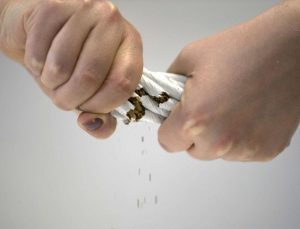 75 yaşında bile sigara bırakmak yaşam süresini uzatıyor