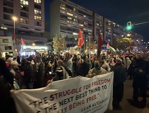 ABD Başkanı Biden, Berlin ziyaretinde protesto edildi