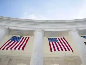 ABD’de Başkanlık Seçimi İçin İlk Oy Verme Başladı