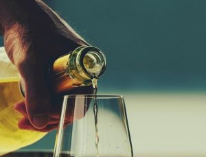 Açık alkollü içki satan yerlerdeki serviste yeni kurallar