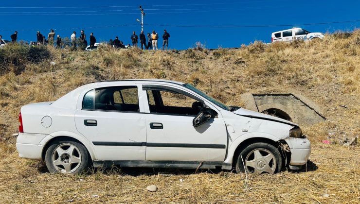 Adıyaman’da otomobil şarampole devrildi: 5 yaralı