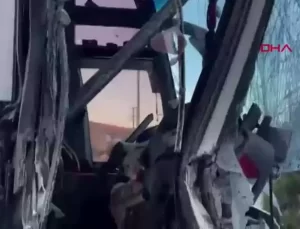 Afyonkarahisar’da Otobüs-Kamyon Kazası: 1 Ölü, 19 Yaralı