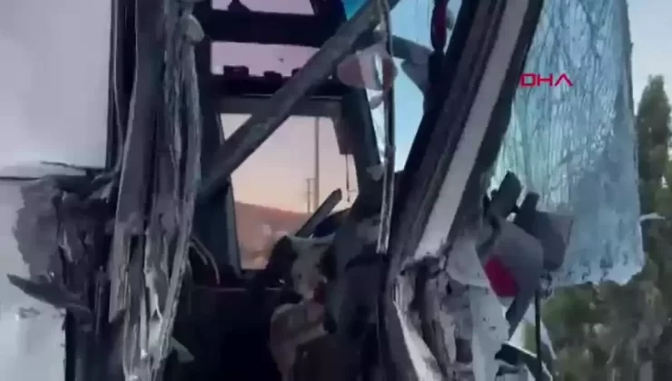 Afyonkarahisar’da Otobüs-Kamyon Kazası: 1 Ölü, 19 Yaralı