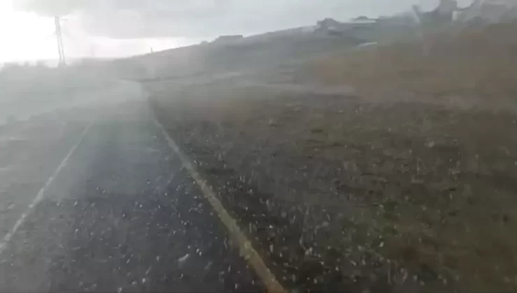 Ağrı’da Ceviz Büyüklüğünde Dolu Yağışı