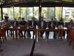 AK Parti Batman’da Toplantı Düzenledi