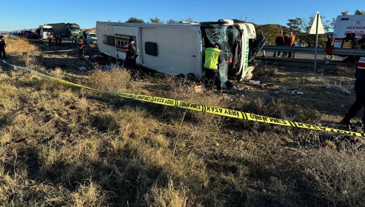 Aksaray’da yolcu otobüsü devrildi: 6 kişi öldü, 20 kişi yaralandı