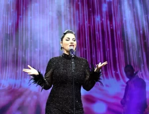 Aksu Belediyesi Yağlı Güreşleri Öncesi Zara Konseri Coşkusu