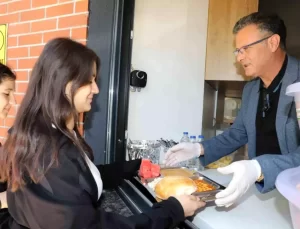 Alaşehir’de Öğrencilere Ekonomik Yemek Hizmeti Başlatıldı