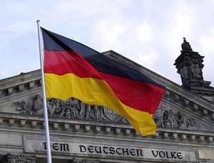 Almanya ekonomisi resesyon tehlikesiyle yüz yüze