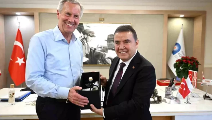 Almanya Eski Cumhurbaşkanı Christian Wulff, Antalya’yı Ziyaret Etti