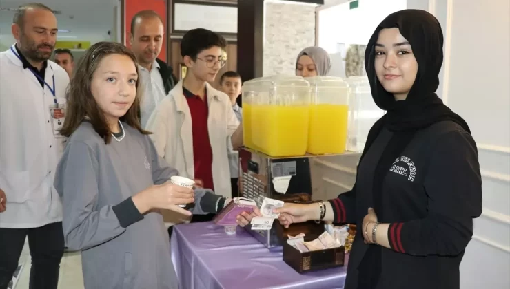 Amasya’da Öğrencilerden Filistin’e Limonata Desteği