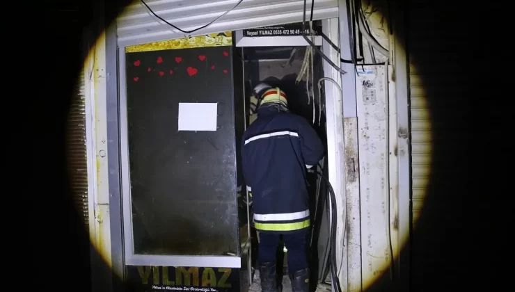 Antakya’da Boş Kuyumcu Dükkanında Yangın