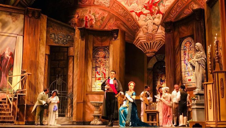 Antalya Devlet Opera ve Balesi “Tosca” operasını sahneledi