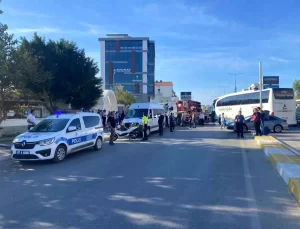 Antalya’da Kazada Otobüs Sürücüsü Yaralandı