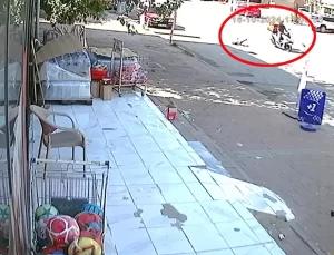 Antalya’da Kız Çocuğuna Motosiklet Çarpdı