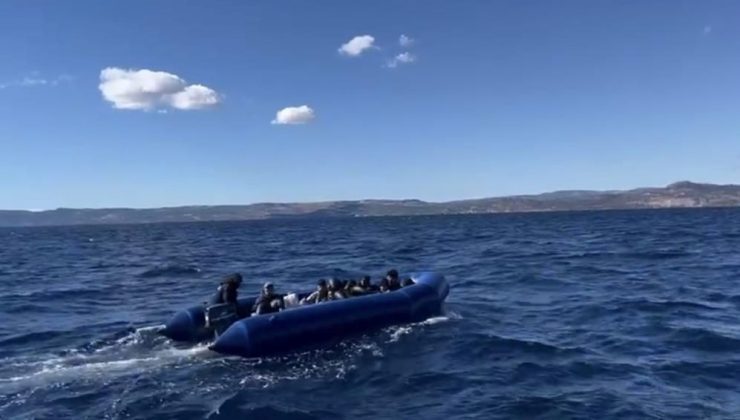 Arnavutluk’taki merkeze transfer edilen 12 düzensiz göçmen İtalya’ya geri gönderildi