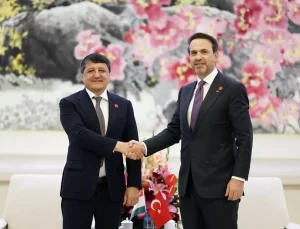 Bakan Bayraktar Çin’de Görüştü