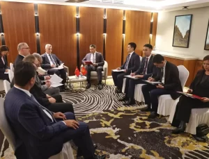 Bakan Bolat Kırgızistan’da İkili İlişkileri Güçlendiriyor