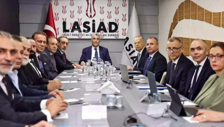 Bakan Bolat’tan Tekstil Destekleme Vurgusu