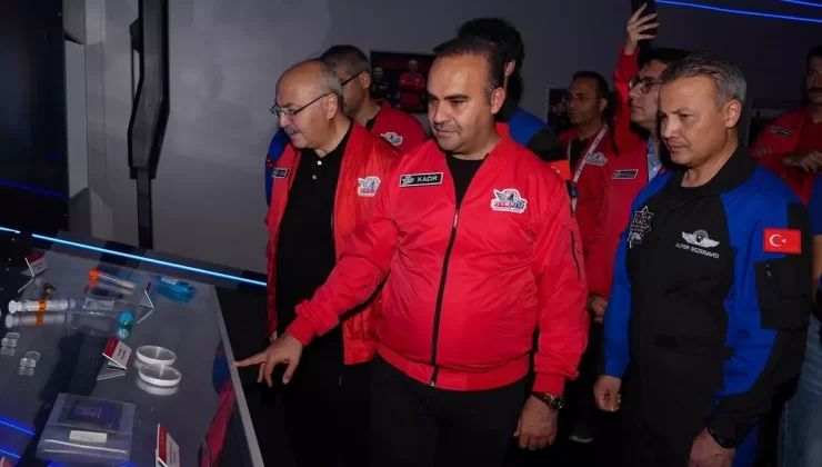 Bakan Kacır’dan Gençlere Uzay Vizyonu