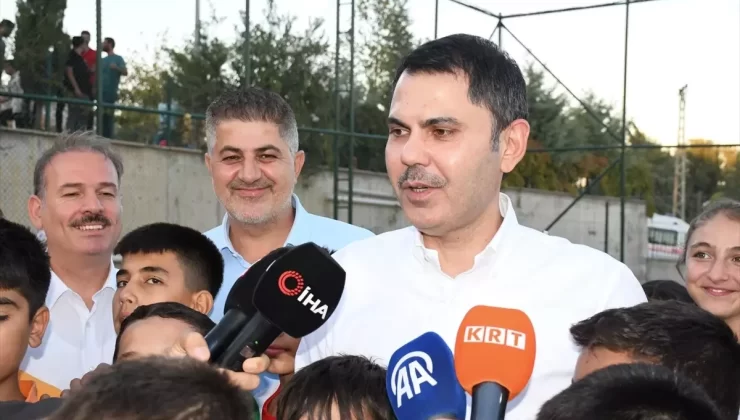 Bakan Kurum, Çocuklarla Maç Yaptı