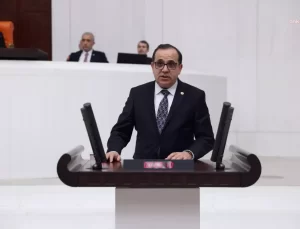 Bakan Yerlikaya’nın “Bu Zamana Kadar 76 Bin 434 Konutun Kurası Çekildi” Yanıtına Tepki Gösteren CHP’li Ateş: “5 Depremzededen 4’ü Konut Bekliyor”