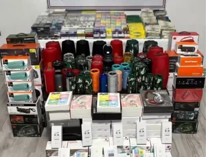Bandrolsüz Tütün ve Elektronik Eşya Ele Geçirildi