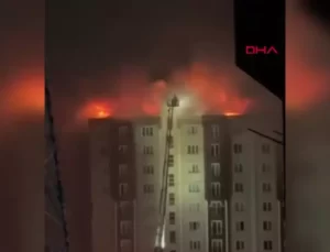 Başakşehir’de Çatı Katında Yangın