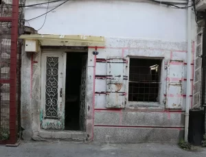 Basmane’nin Bağlama Ustası: Hüseyin Özer