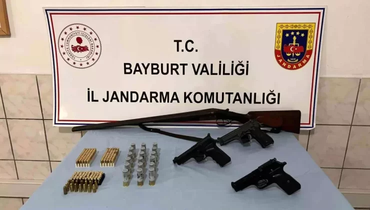 Bayburt’ta Silah Kaçakçılığı Operasyonu