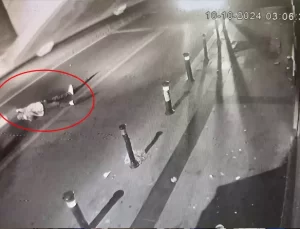 Bayrampaşa’da Alkollü Adamın Yol Ortasında Uyuması Kaza Sebebi Oldu